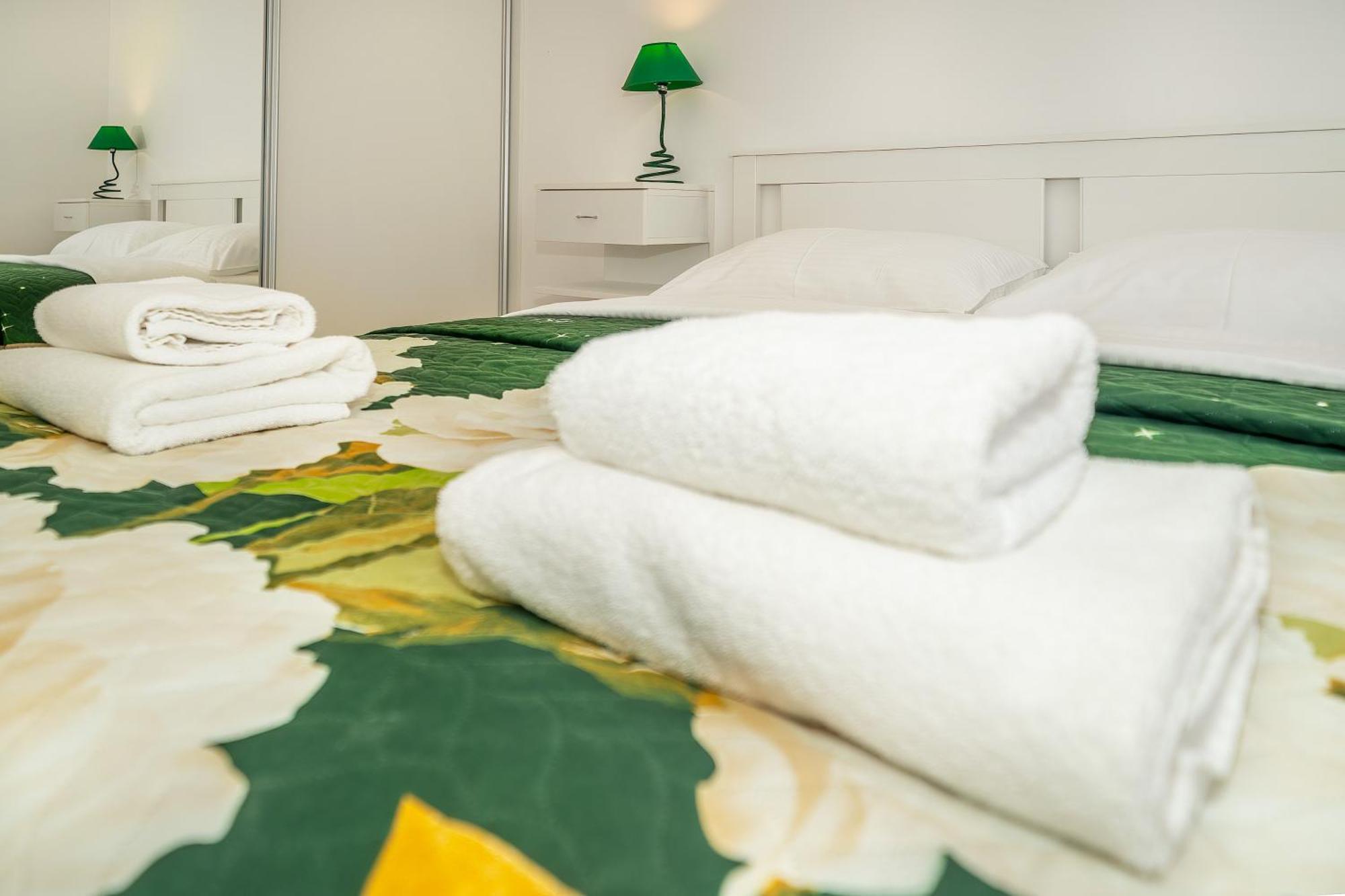Poolside Apartments Anabella Baška Zewnętrze zdjęcie